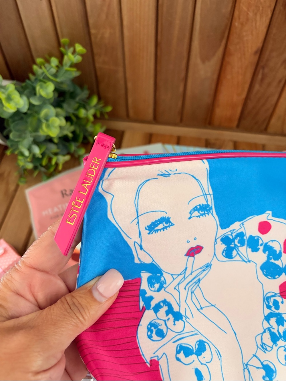 Self-Care Spa Bundle: Estee Lauder, Bath & BodyWorks, Pacifica, Vera Wang &More! - Picture 6 of 6